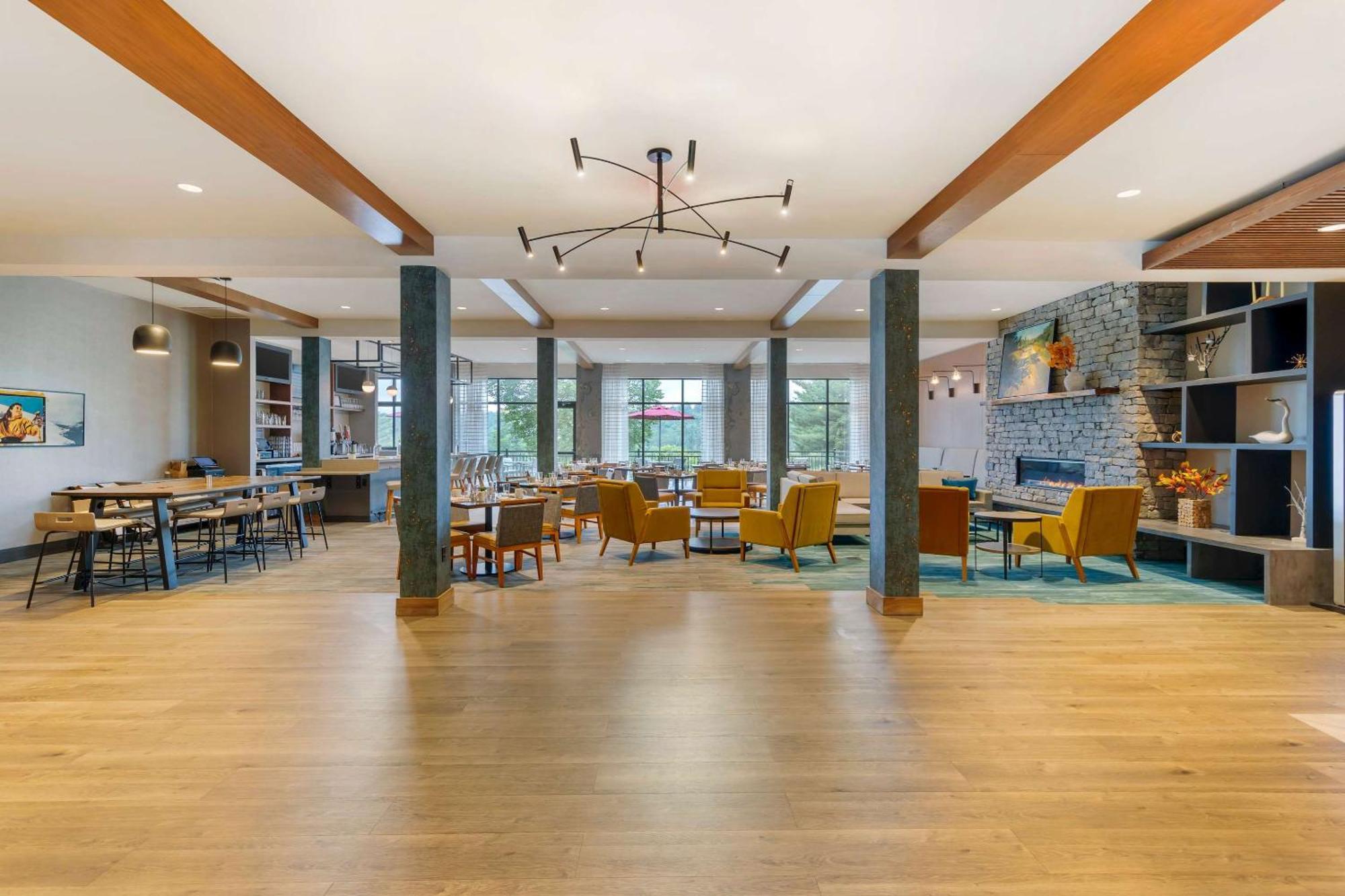 Cambria Hotel Lake Placid - Lakeside Resort ภายนอก รูปภาพ