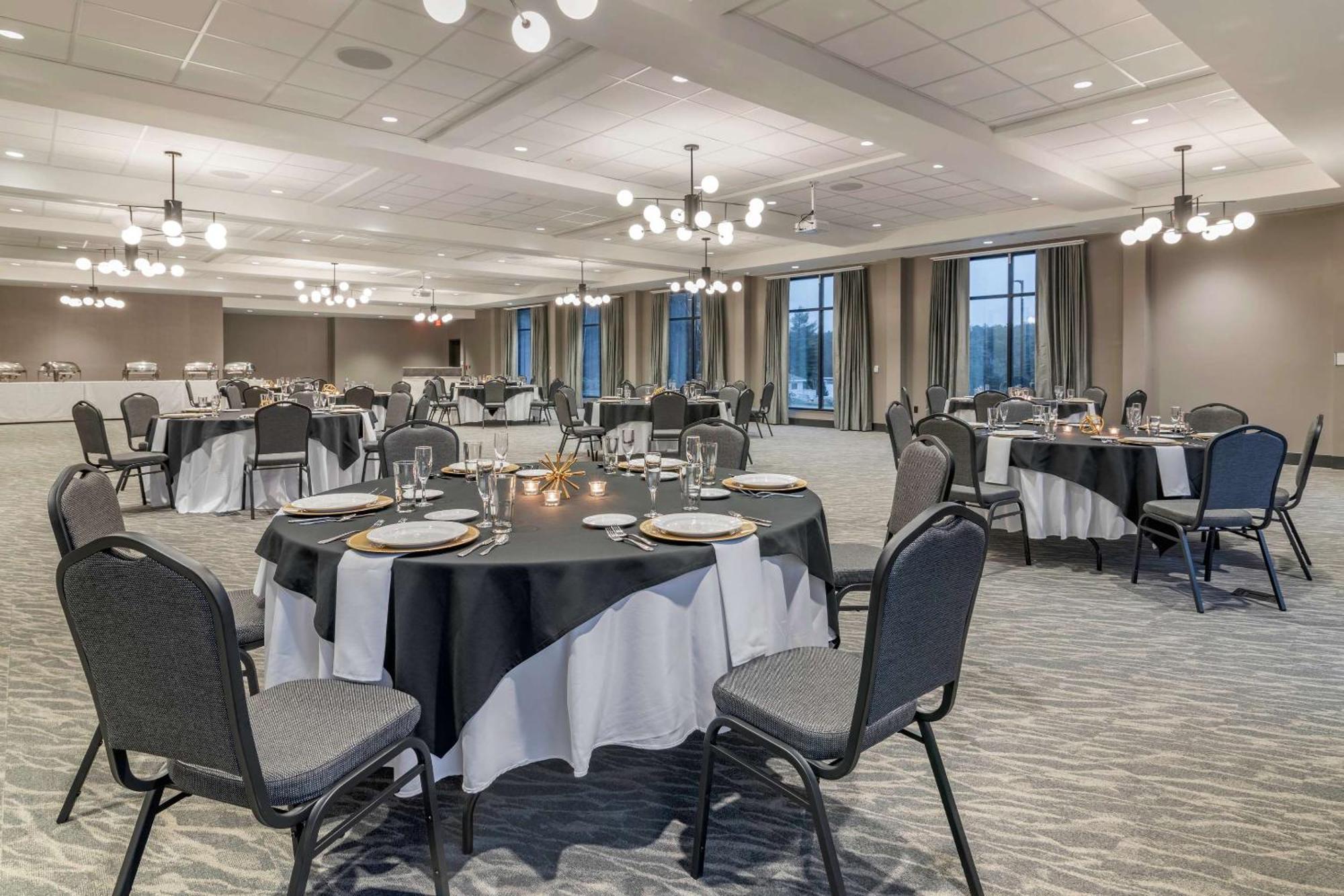 Cambria Hotel Lake Placid - Lakeside Resort ภายนอก รูปภาพ