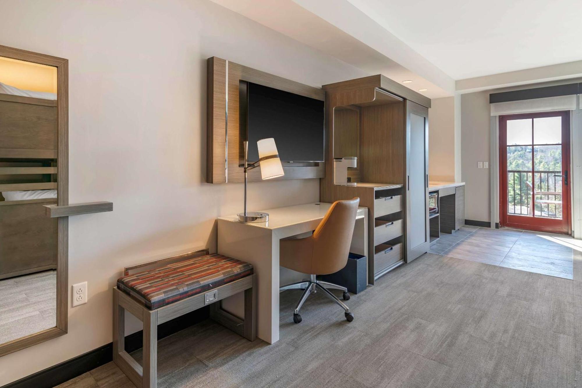 Cambria Hotel Lake Placid - Lakeside Resort ภายนอก รูปภาพ