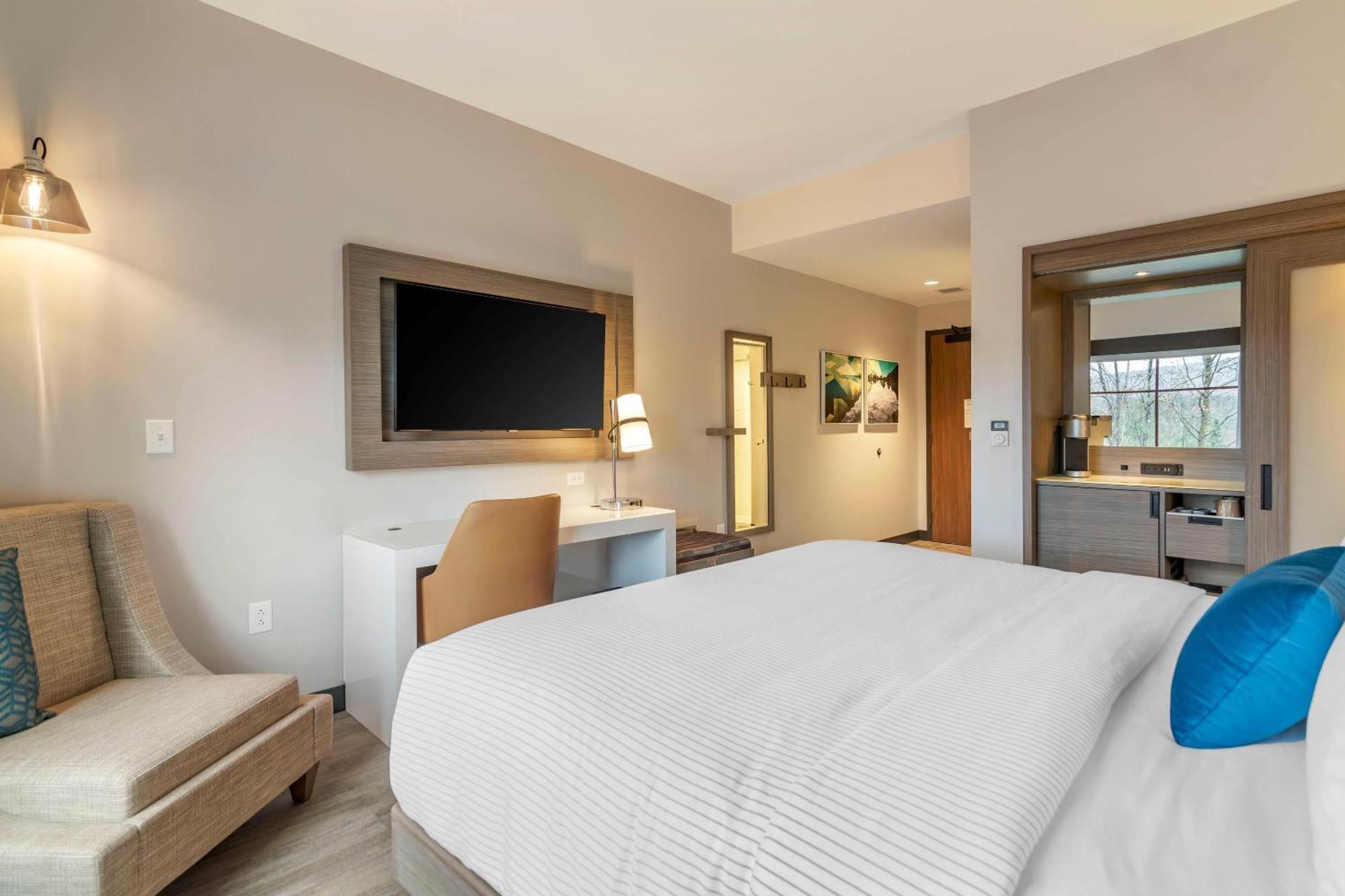 Cambria Hotel Lake Placid - Lakeside Resort ภายนอก รูปภาพ
